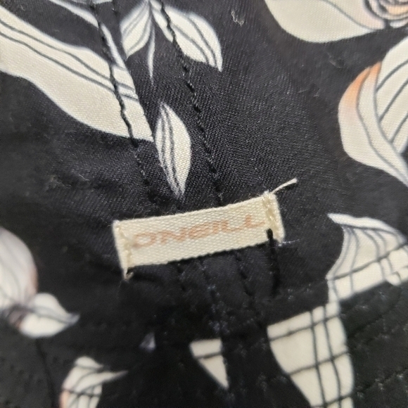 O'Neill Floral Hat  100% Cotton Excellent Pre-owned‎ Condition - Picture 8 of 14